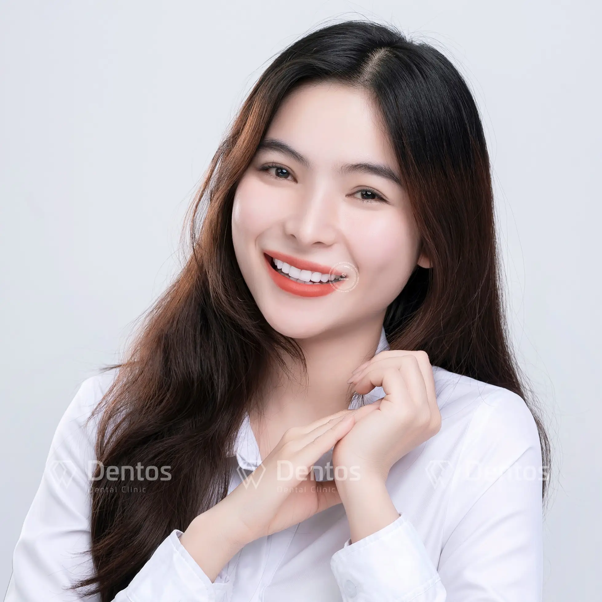 Làm răng sứ không gây hôi miệng nếu người dùng biết chăm sóc đúng cách